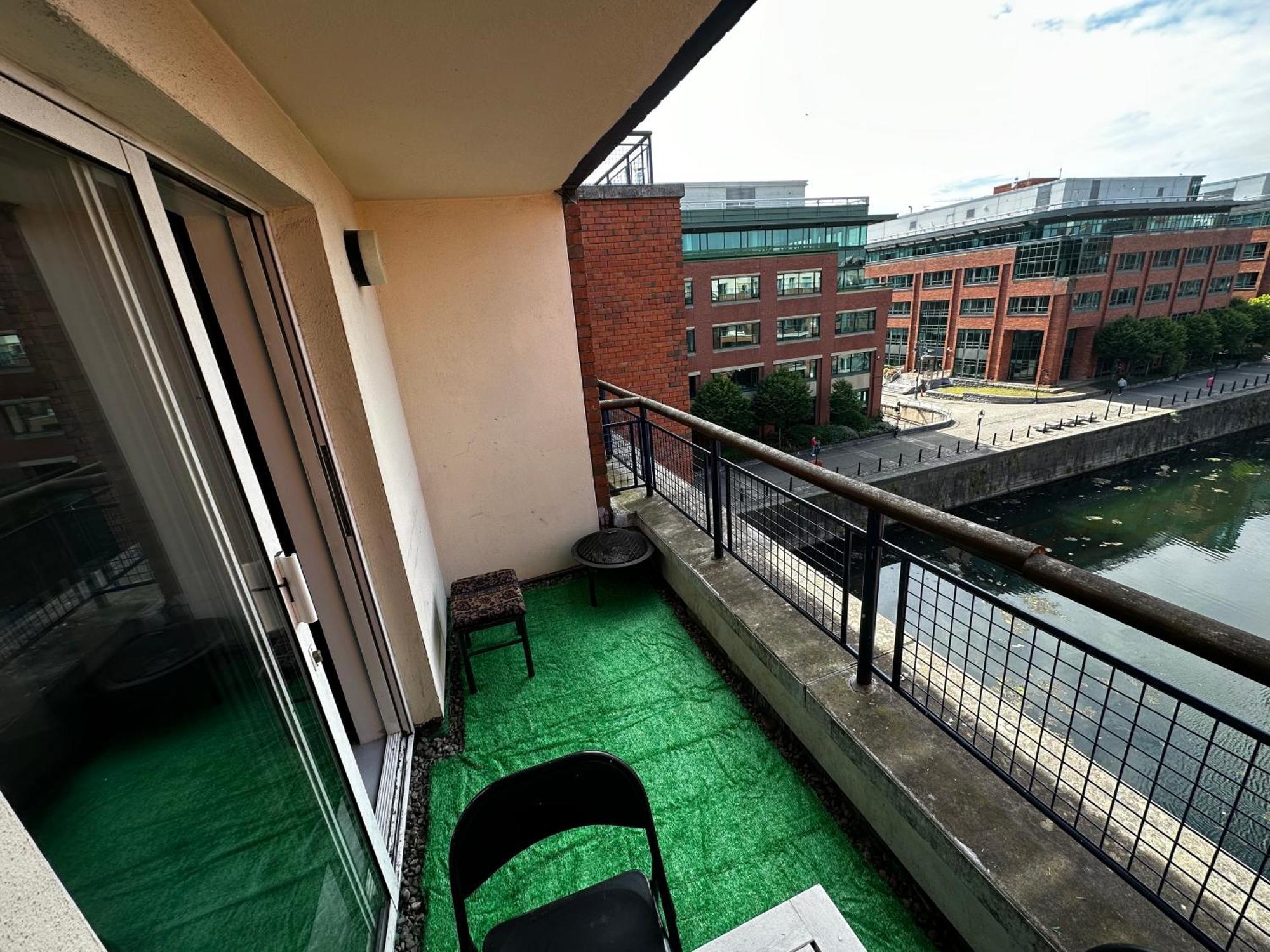Customhouse Balcony View, Dublin 1 Hotel Екстериор снимка